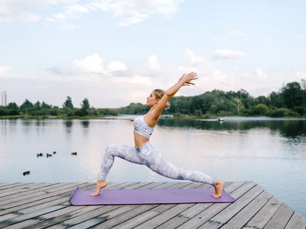 Tập yoga 30 phút giảm bao nhiêu calo và giảm bao nhiêu cân?